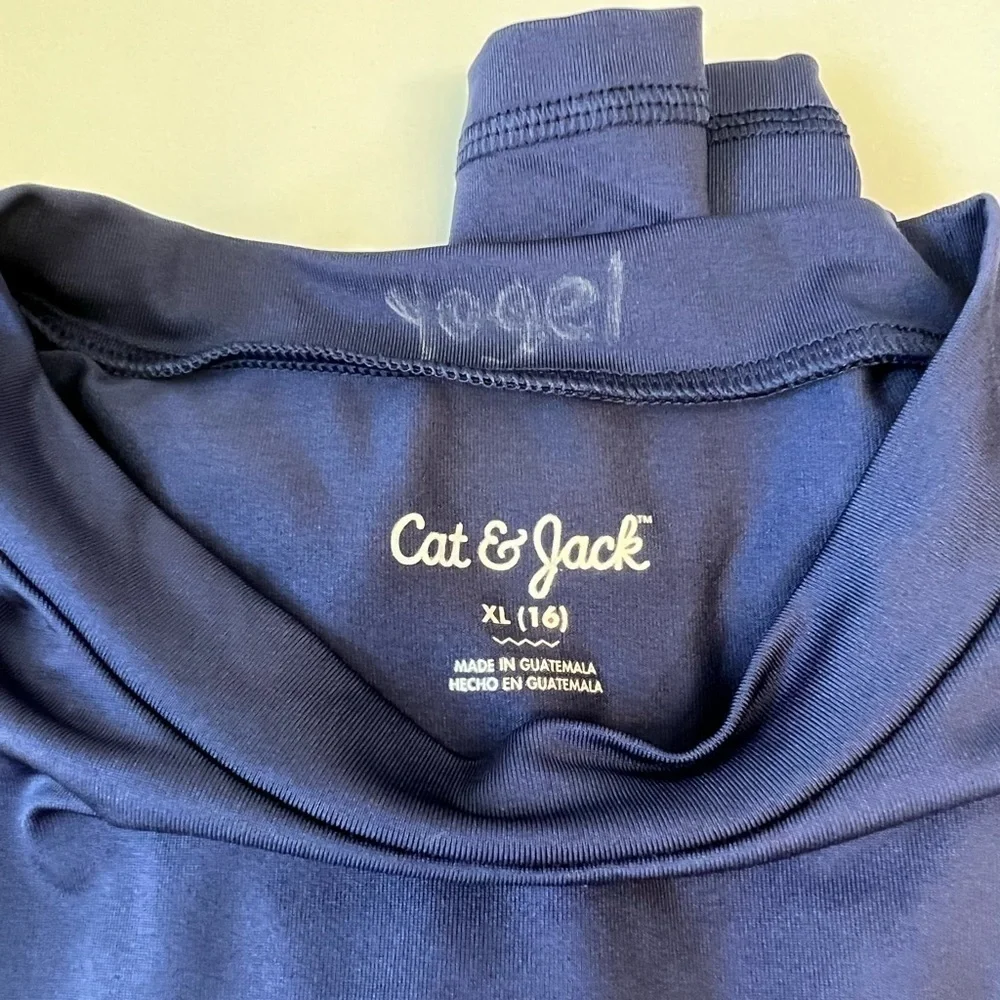 Cat and Jack Like New Rash Guard.